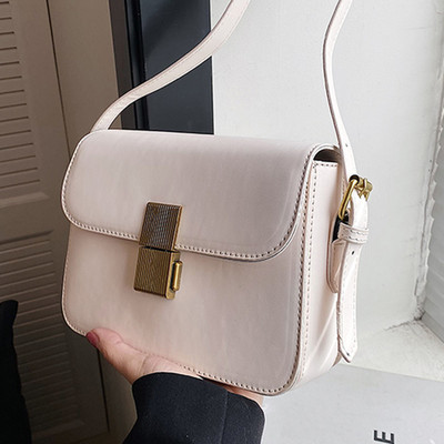 Τσάντα casual με μεταλλικό κούμπωμα - οικολογικό δέρμα