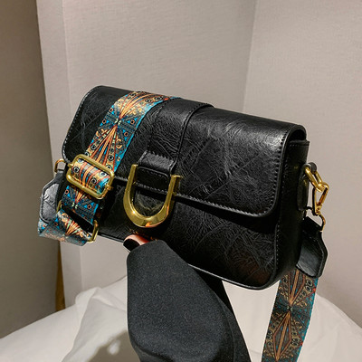 Női bőr válltáska