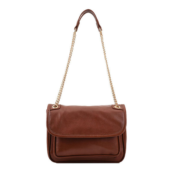 Szögletes táska vállfogantyúval és mágnescsattal