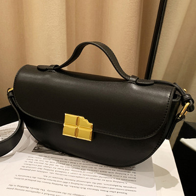 Novi model ženske kožne torbe sa metalnom kopčom