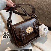 Retro rokassomiņa no eko ādas ar magnētisku sprādzi