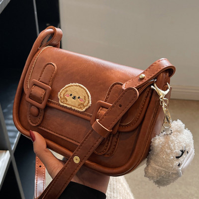 Retro rokassomiņa no eko ādas ar magnētisku sprādzi