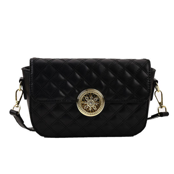 Fém csattal ellátott női bőrtáska négy színben