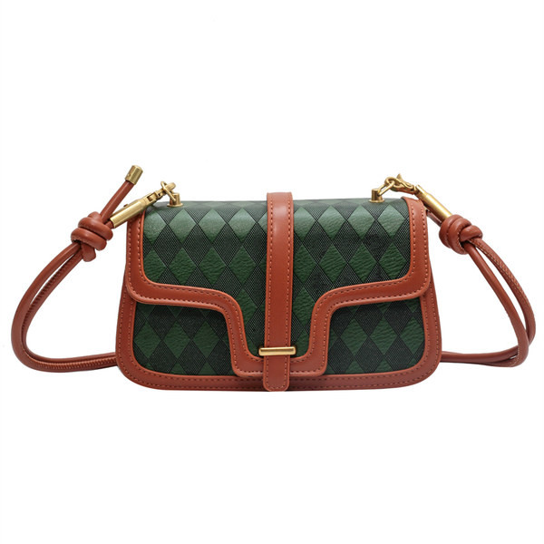 Moteriška rankinė su dviguba rankena ant peties ir magnetine sagtimi