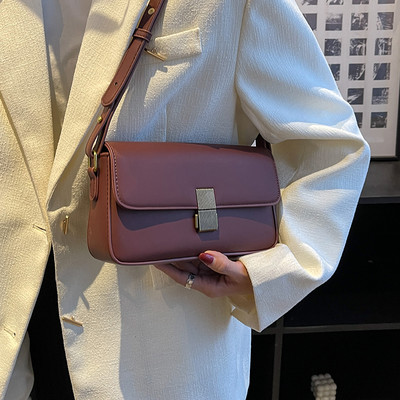 Tiszta modell eco bőr táska fém csattal nőknek