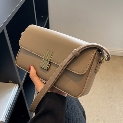 Tiszta modell eco bőr táska fém csattal nőknek