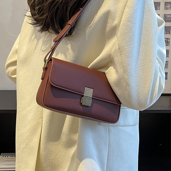 Tiszta modell eco bőr táska fém csattal nőknek