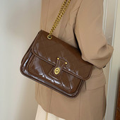 Női bőrtáska - fém fogantyúval, három színben