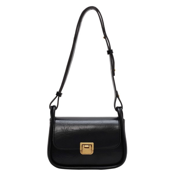 Négyzet alakú kis táska vállfogantyúval