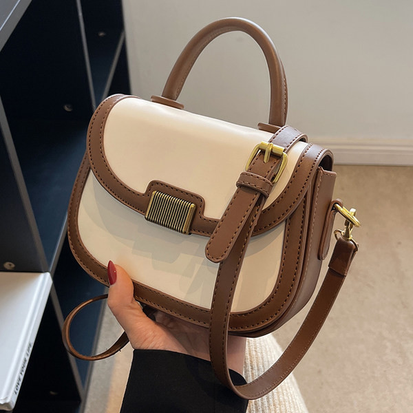 Ikdienas rokassomiņa ar metāla aizdari - četrās krāsās