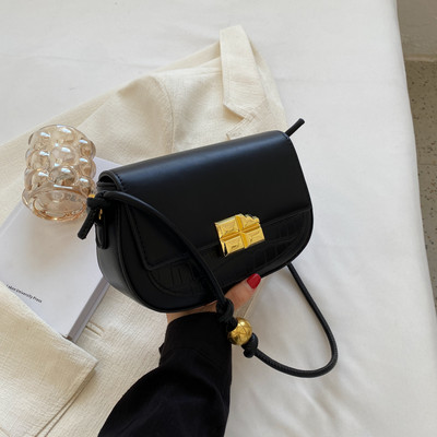 Stilīga rokassomiņa no eko ādas ar metāla aizdari, jauns modelis