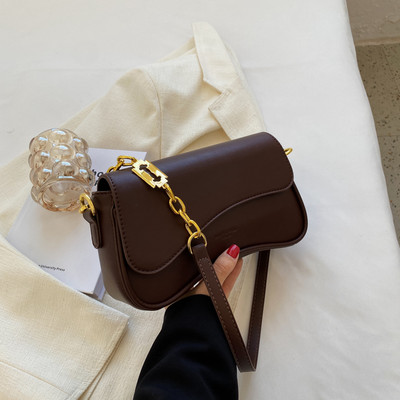 Jauna modeļa ādas rokassomiņa