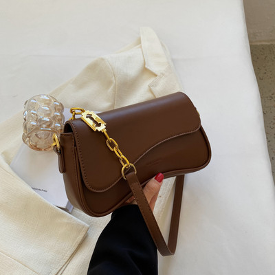 Jauna modeļa ādas rokassomiņa