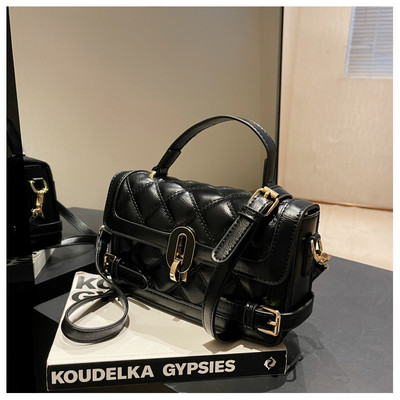 Jauna modeļa sieviešu kvadrātveida soma no mākslīgās ādas ar metāla aizdari