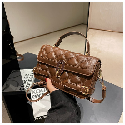 Jauna modeļa sieviešu kvadrātveida soma no mākslīgās ādas ar metāla aizdari