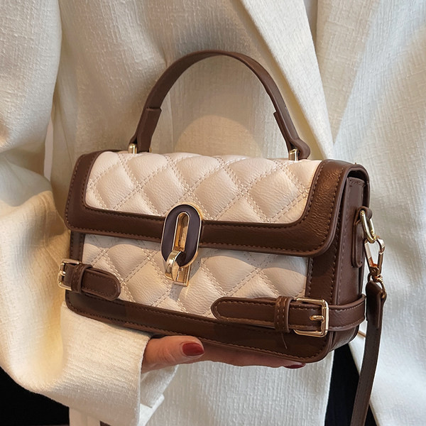 Jauna modeļa sieviešu kvadrātveida soma no mākslīgās ādas ar metāla aizdari