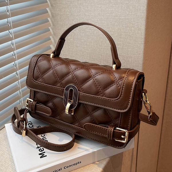 Jauna modeļa sieviešu kvadrātveida soma no mākslīgās ādas ar metāla aizdari