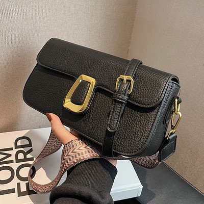 Kézitáska - csattal