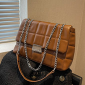 Eko odos rankinė su grandinine peties rankena