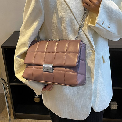 Eko odos rankinė su grandinine peties rankena