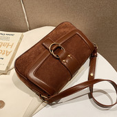 Ikdienas modeļa rokassomiņa ar plecu rokturi un magnētisko sprādzi