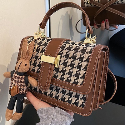 Ženska četvrtasta torba s ručkom za rame i magnetnom kopčom