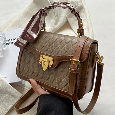 Sieviešu eleganta soma ar šalli