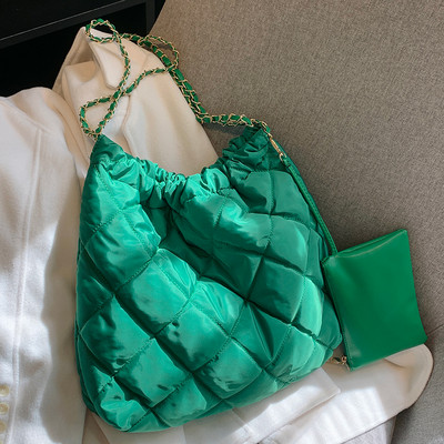 Sieviešu tekstila somas tipa soma ar metāla ķēdīti