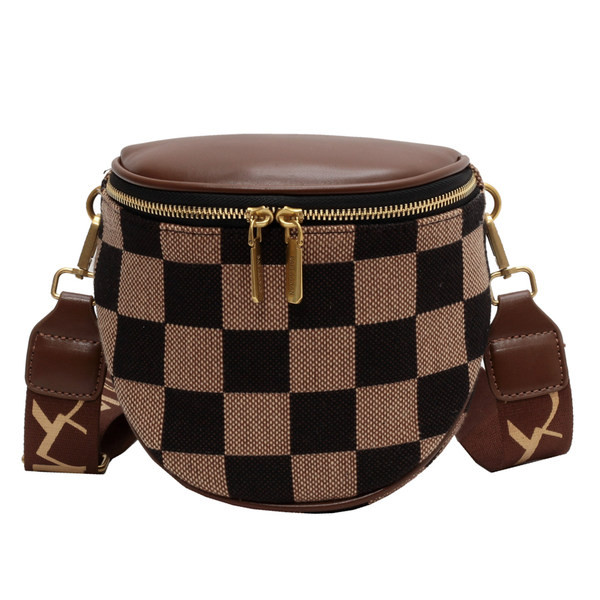 Rokassomiņa ar rāvējslēdzēju un platu plecu rokturi