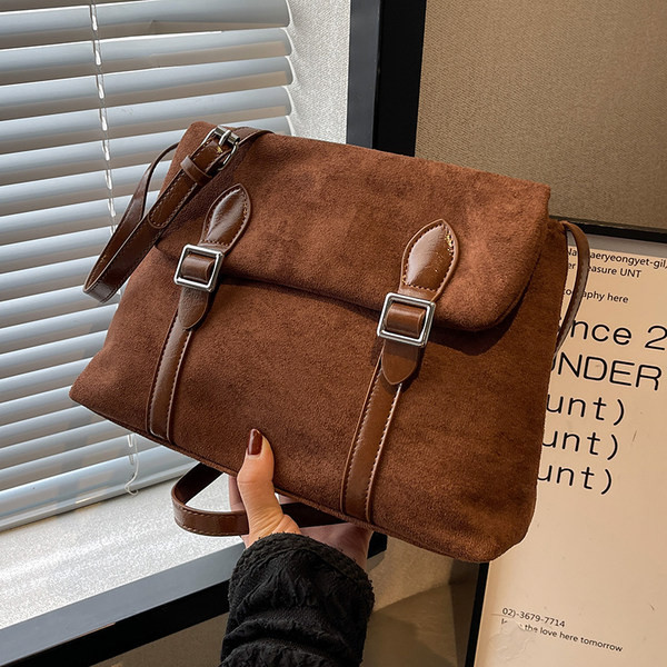 Női öko velúr alkalmi táska mágneses zárással