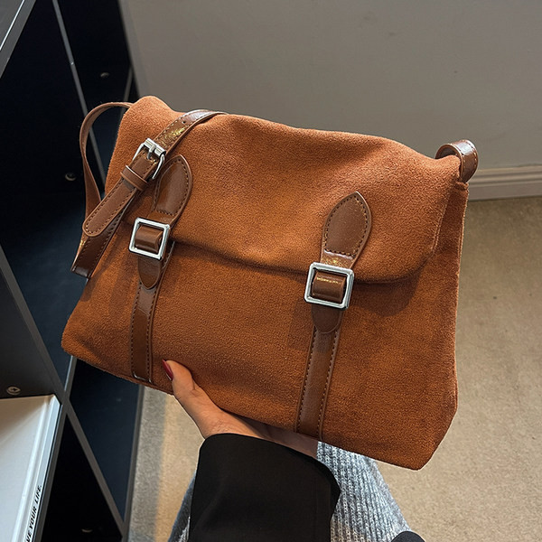 Női öko velúr alkalmi táska mágneses zárással