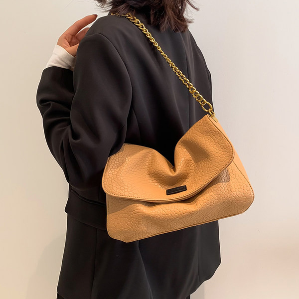 Női Eco bőr alkalmi táska váll fogantyúval