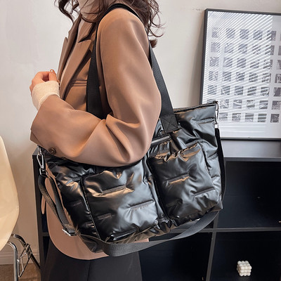 Alkalmi többrekeszes kézitáska