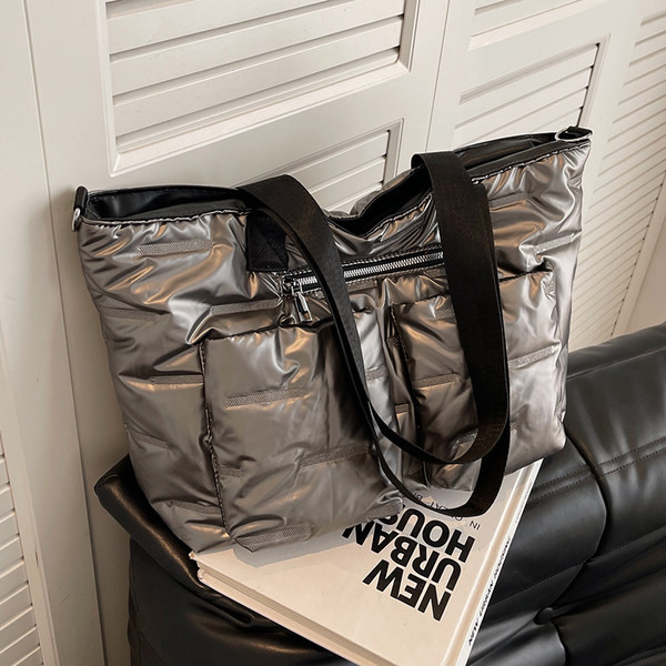 Alkalmi többrekeszes kézitáska