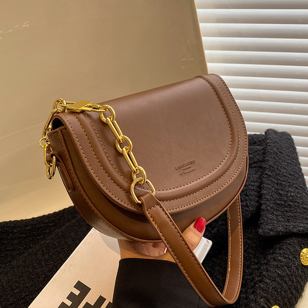 Ženska kožna torba preko ramena