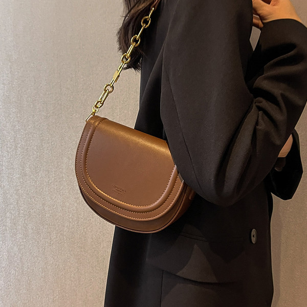 Ženska kožna torba preko ramena