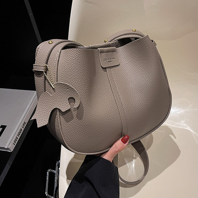 Női eko bőr alkalmi táska cipzárral és mágneses csattal