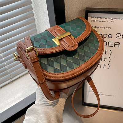 Sieviešu ikdienas soma trīs krāsās