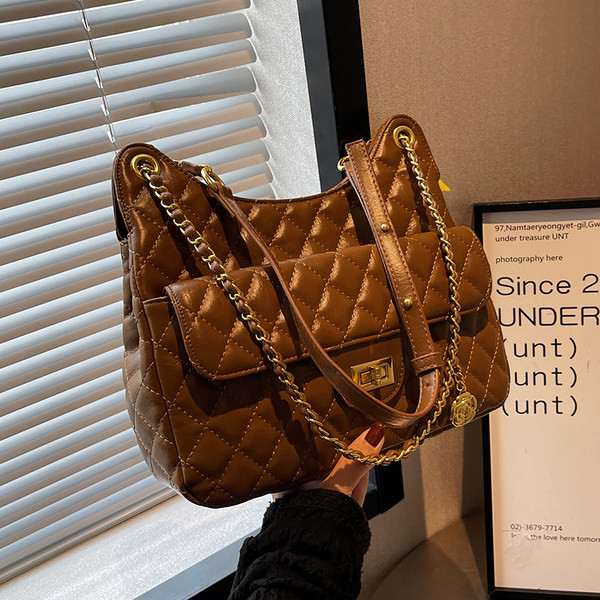 Ženska prošivena torba od eko kože