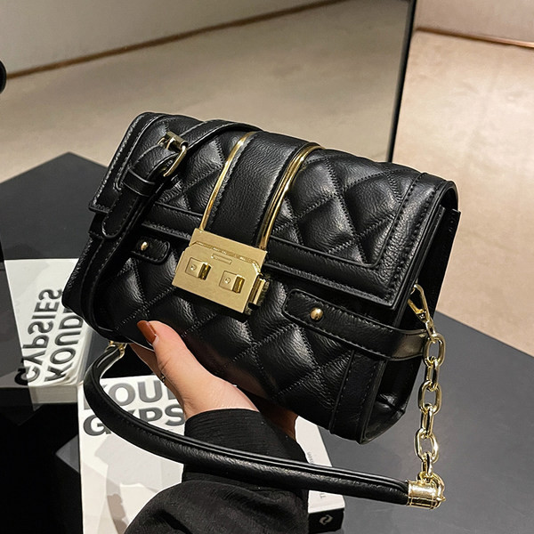 Maza somiņa no eko ādas ar rāvējslēdzēju un metāla elementiem