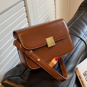 Sieviešu ādas soma ar metāla aizdari