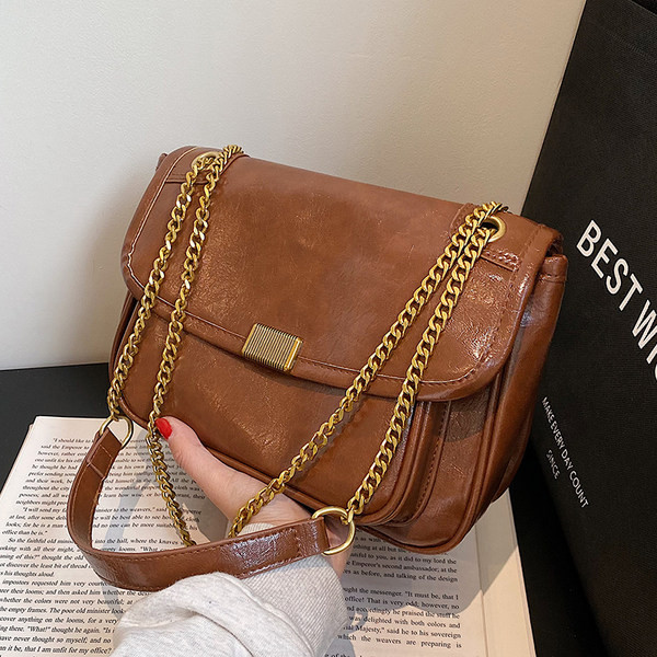 Ikdienas rokassomiņa ar magnētisku sprādzi un ķēdes plecu rokturi