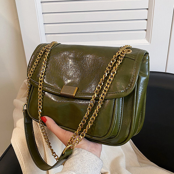 Ikdienas rokassomiņa ar magnētisku sprādzi un ķēdes plecu rokturi