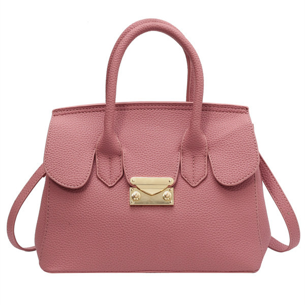 Sieviešu ādas soma ar metāla aizdari