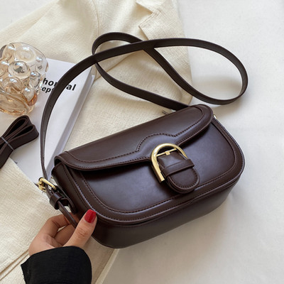 Sieviešu ādas soma - ar sprādzi