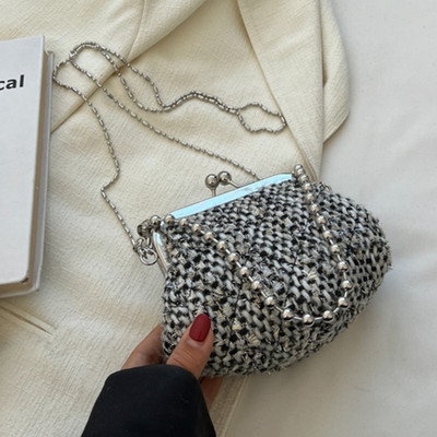 Modern női mini táska fém lánccal