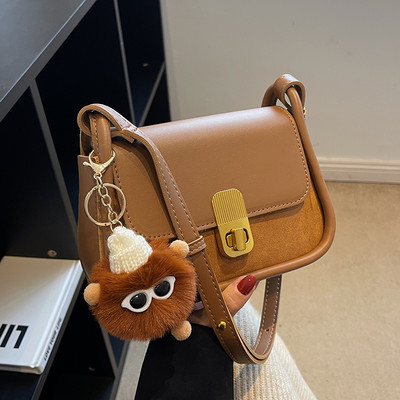 Divatos kis kézitáska kulcstartóval