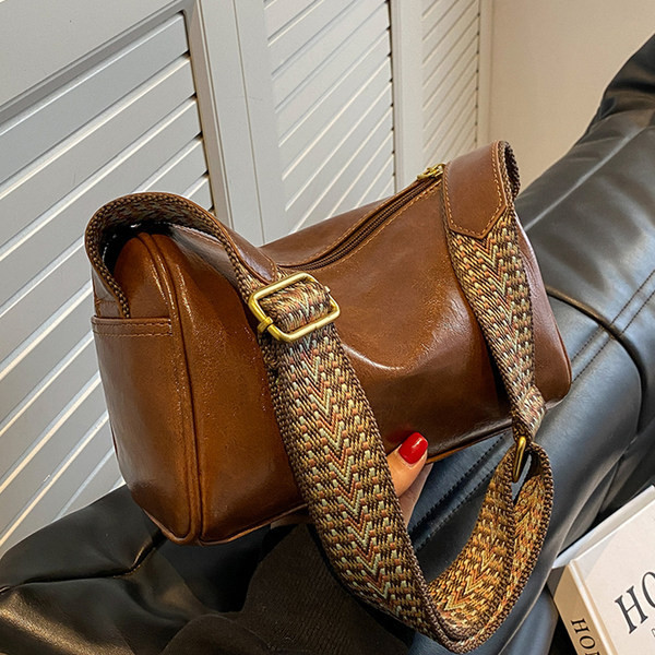 Τσάντα χειρός με φερμουάρ και μεγάλο χερούλι