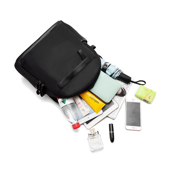 Sieviešu ūdensizturīga melna mugursoma