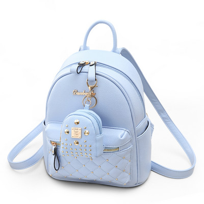 Divatos kézitáska kulcstartóval